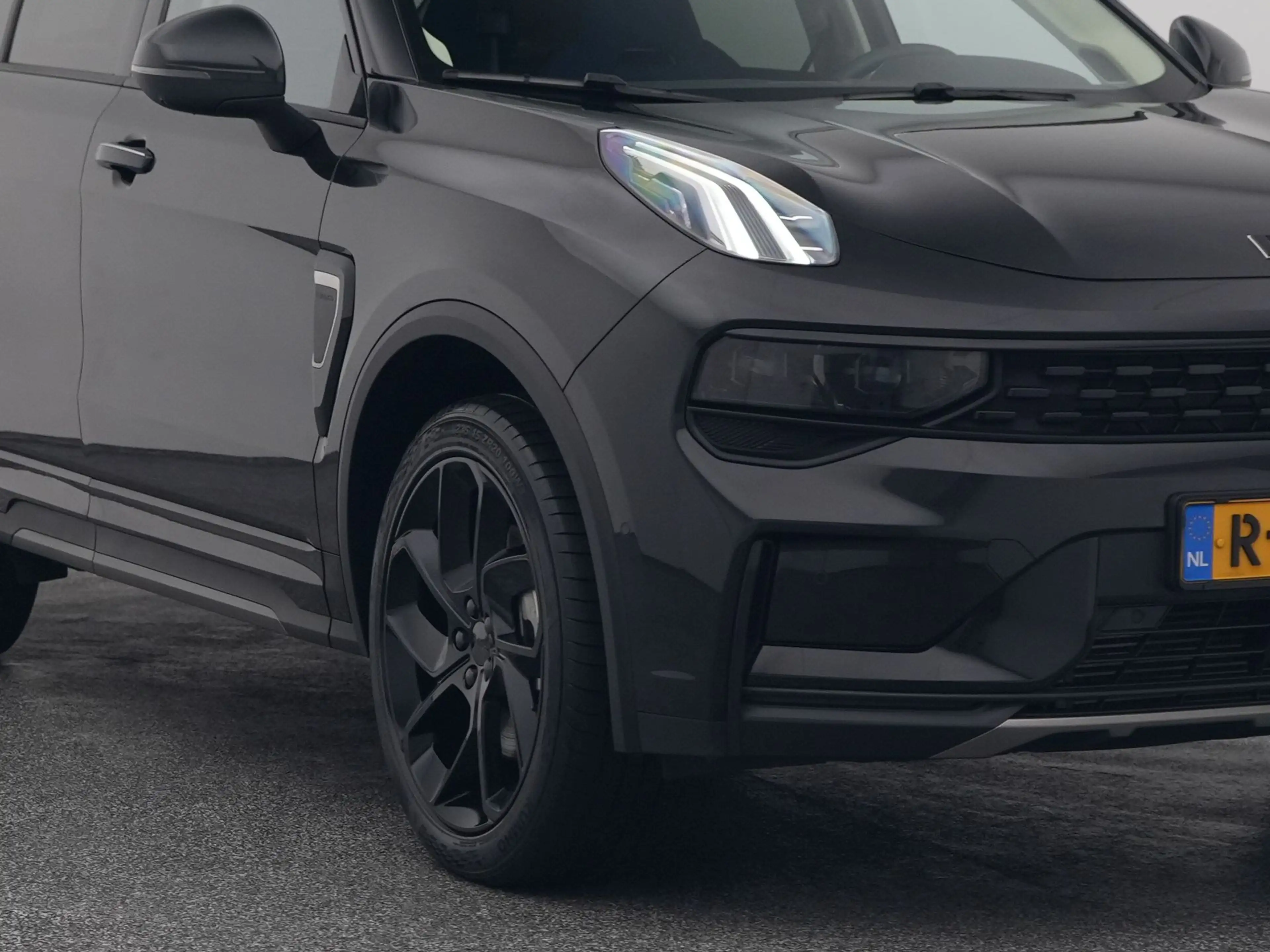 Lynk & Co 01 1.5 Plug-in Hybrid | 360° | BLACK | NLD AUTO — photo 17