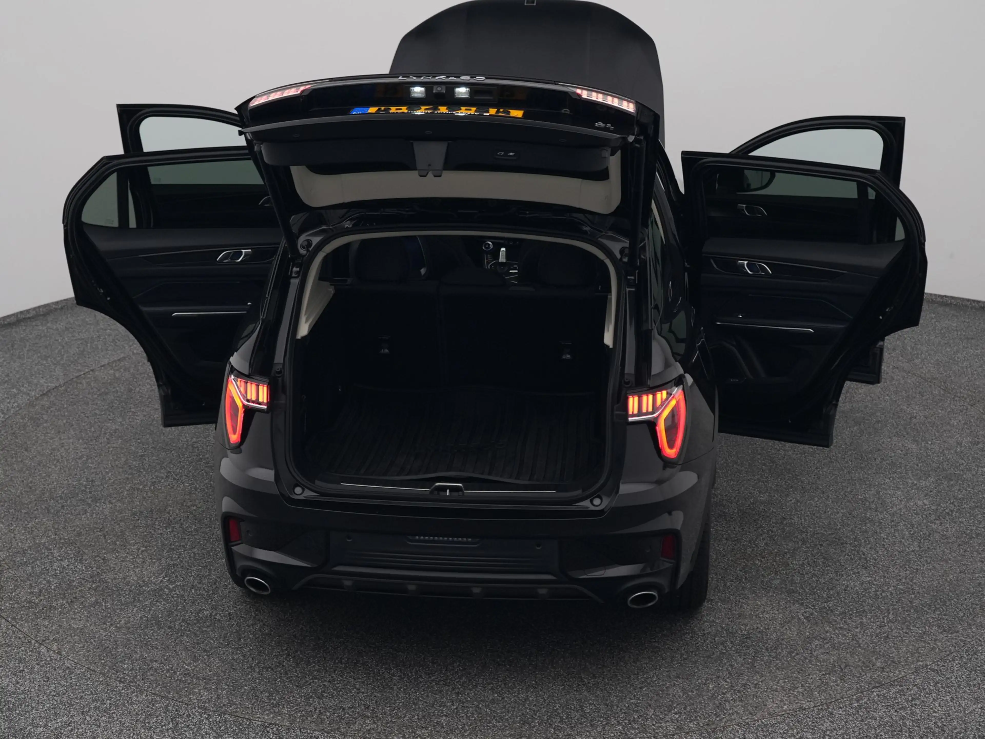 Lynk & Co 01 1.5 Plug-in Hybrid | 360° | BLACK | NLD AUTO — photo 29