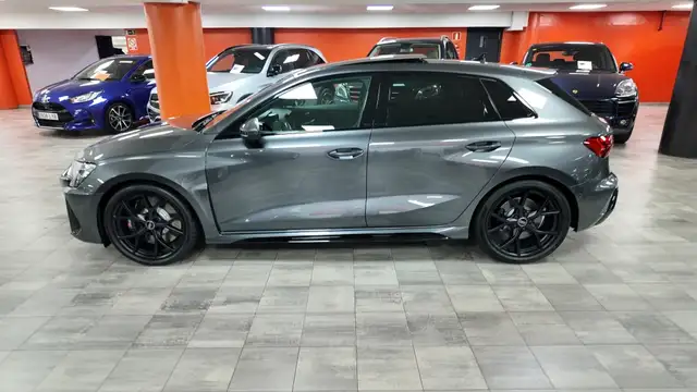 Audi RS3 view 3