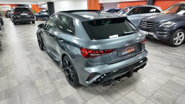 Audi RS3 view 4