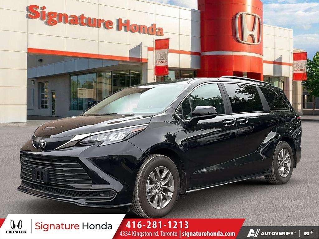2026 Toyota Sienna LE 8-Passenger AWD