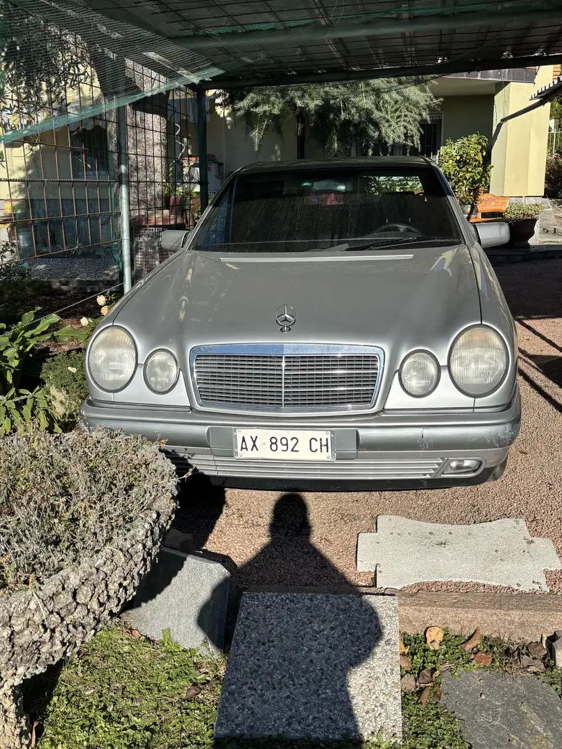 Mercedes-Benz E 200 k Elegance - 1