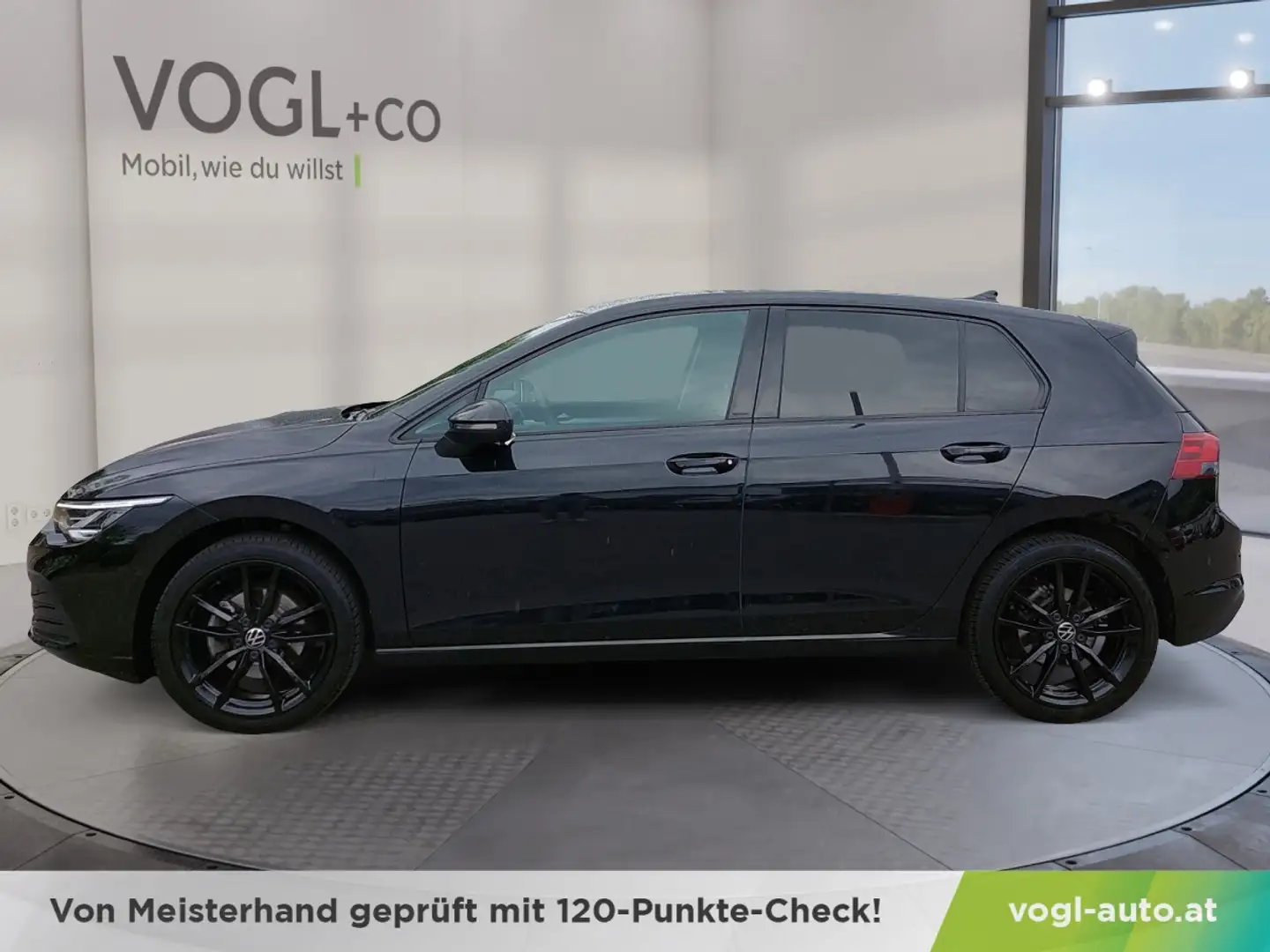 Volkswagen Golf VIII Life 1,0 TSI Schwarz - 2