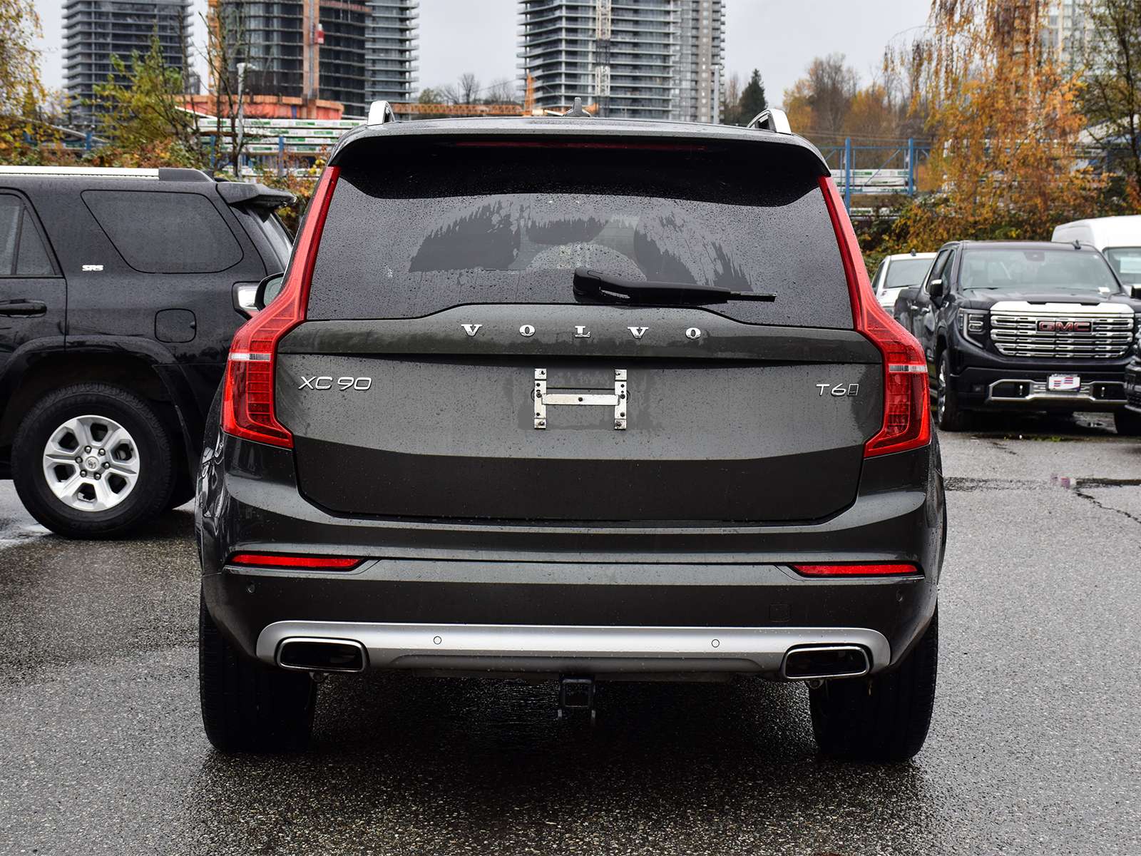 2018 Volvo XC90 T6 AWD Momentum alt 4
