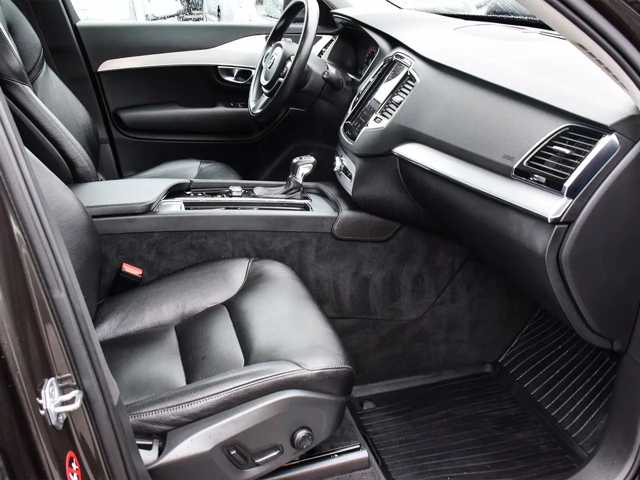 Volvo XC90 снимка Volvo XC90