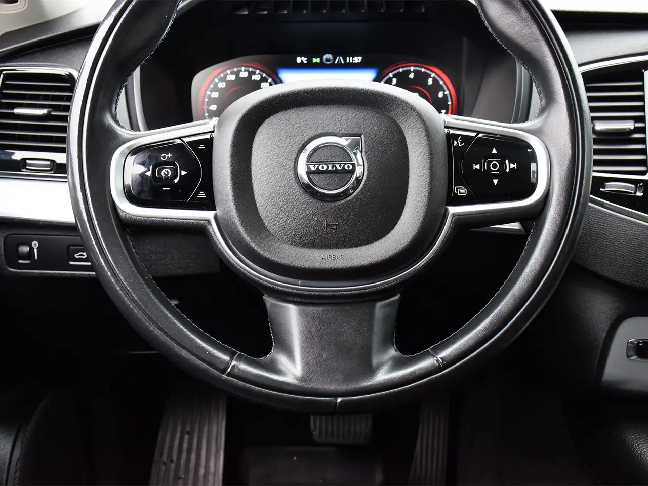 Volvo XC90 снимка Volvo XC90