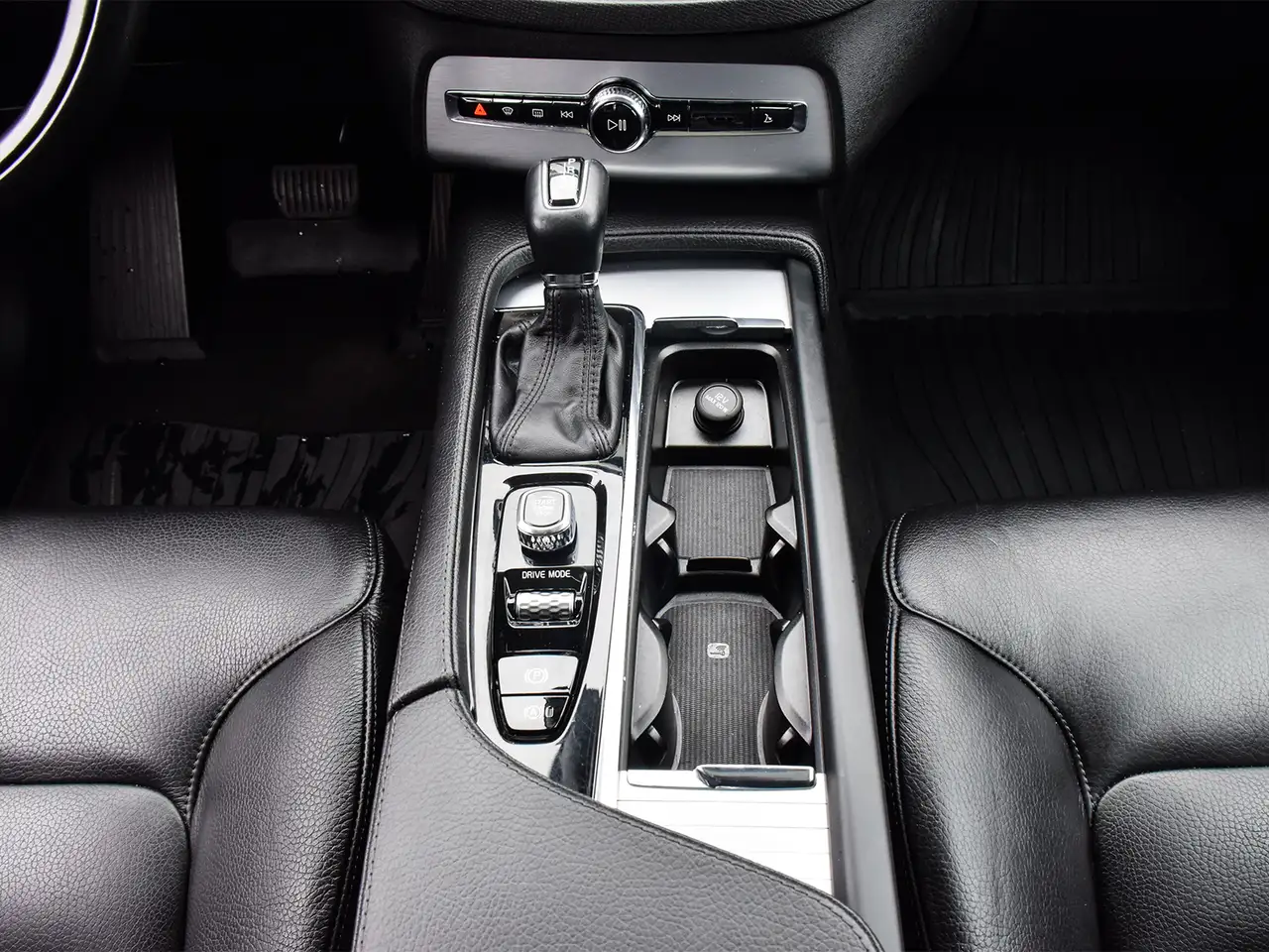 Volvo XC90 снимка Volvo XC90