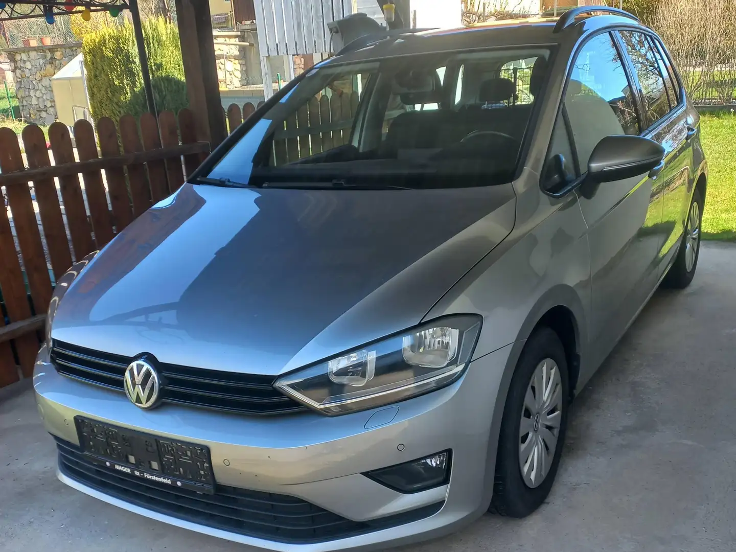 Volkswagen Golf Sportsvan Golf Sportsvan Trendline BMT 1,2 TSI Trendline Silber - 1