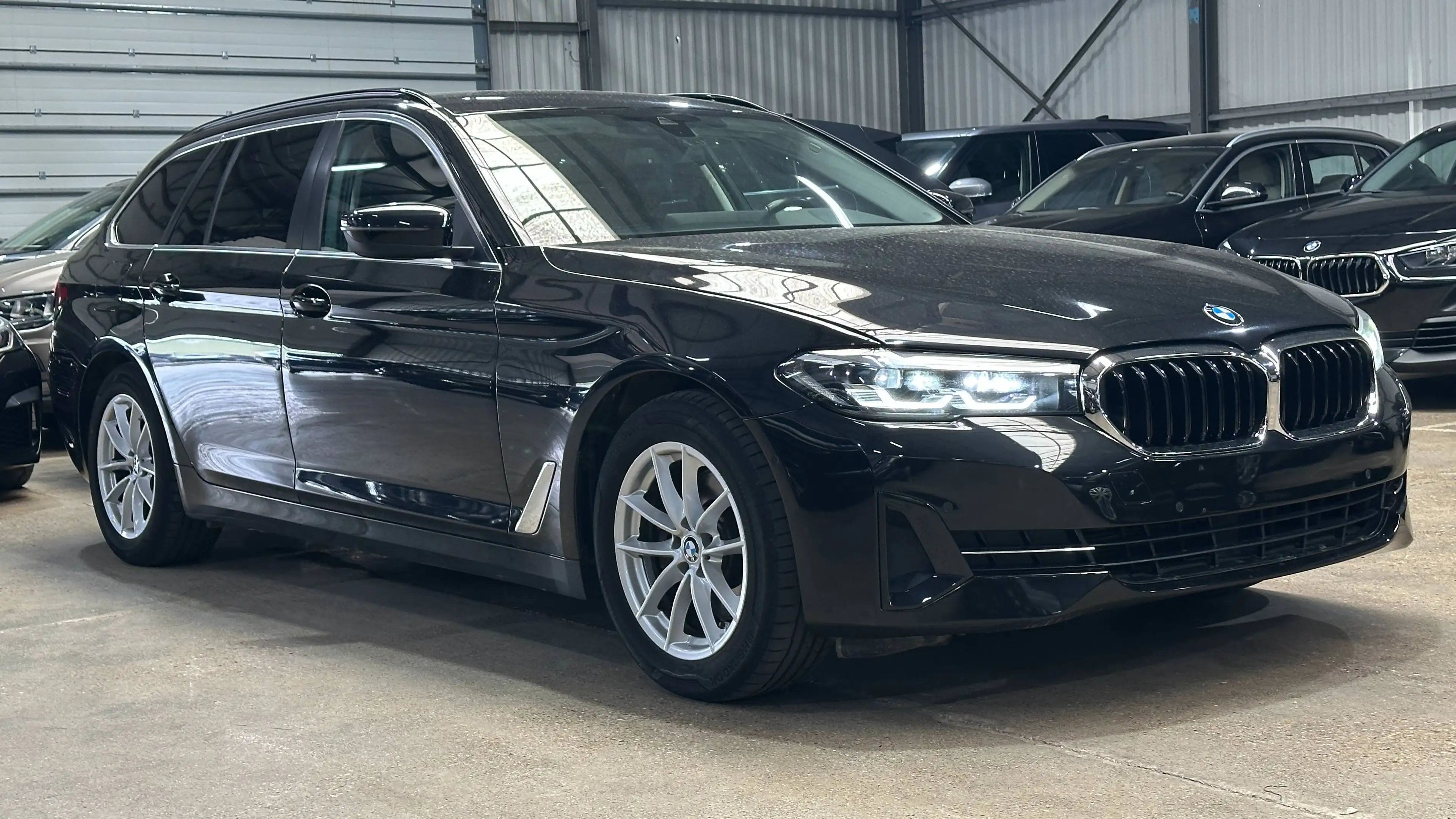 BMW 518 Touring 518 dA AdBlue — photo 3