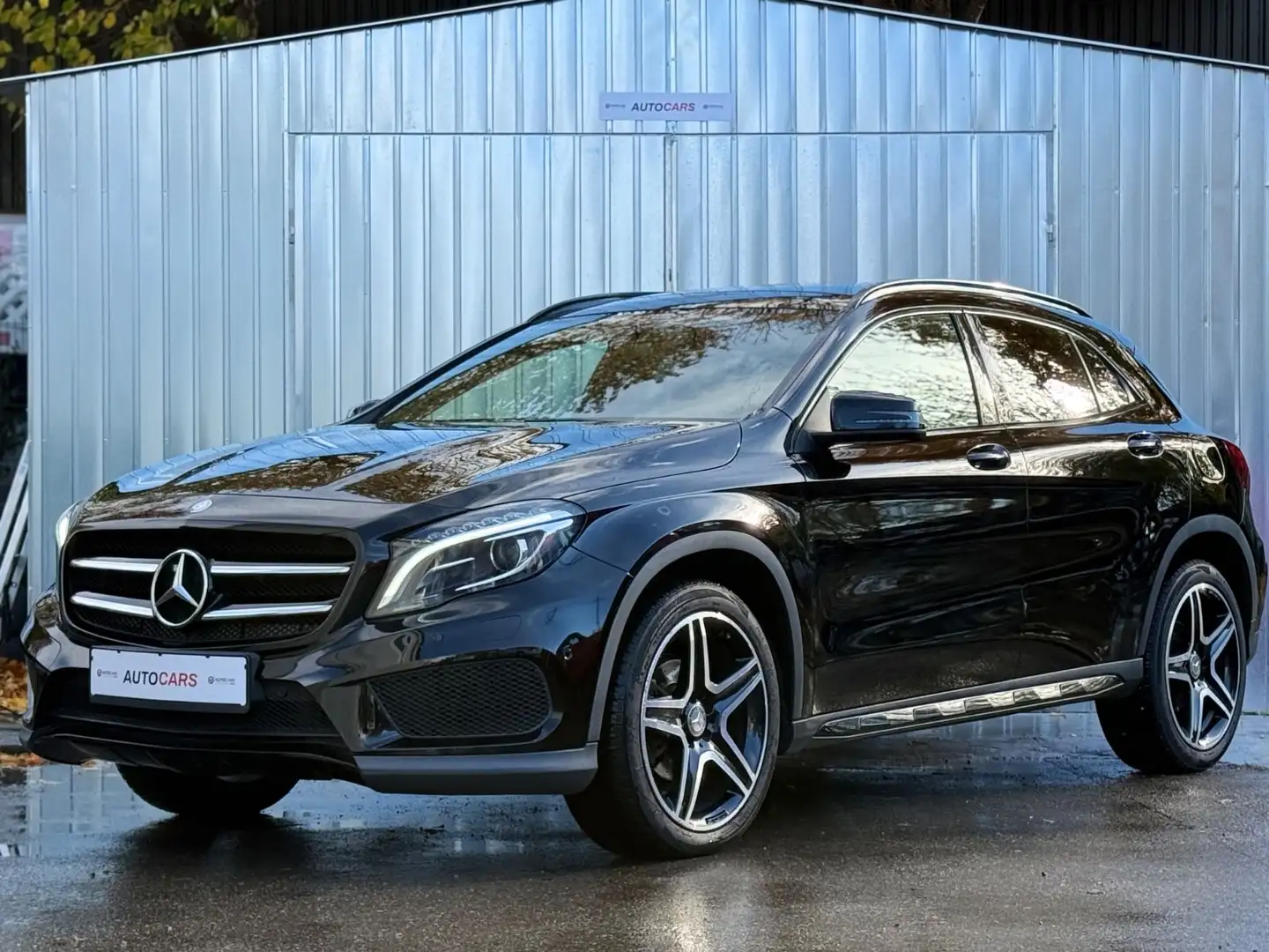 Mercedes-Benz GLA 200 d CDI 4Matic AMG /PANO/KAMERA/BI-XEN/TEMP Schwarz - 1