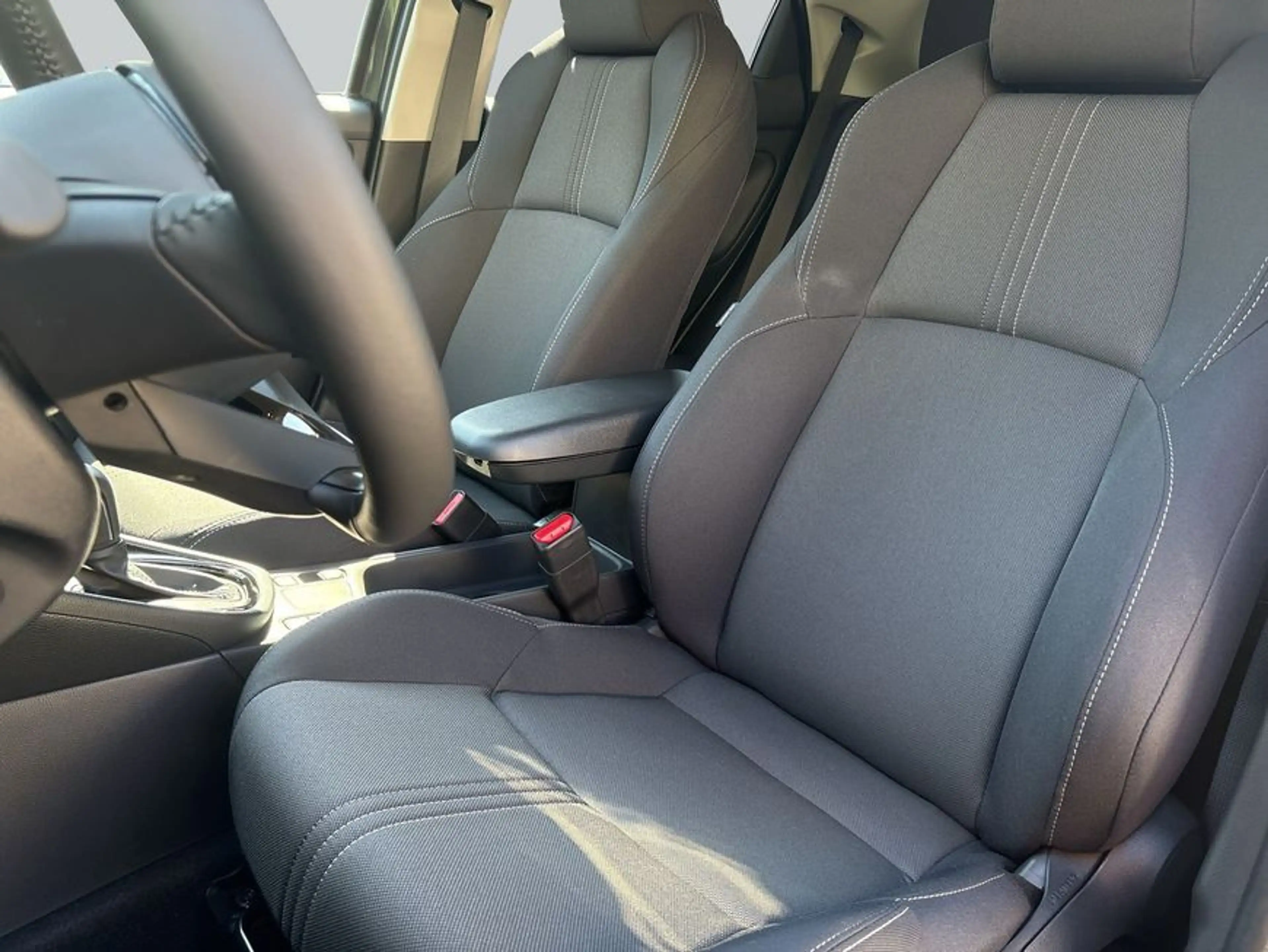 Toyota Yaris Hybrid Teamplayer Technik-Paket LED Kamera — photo 10