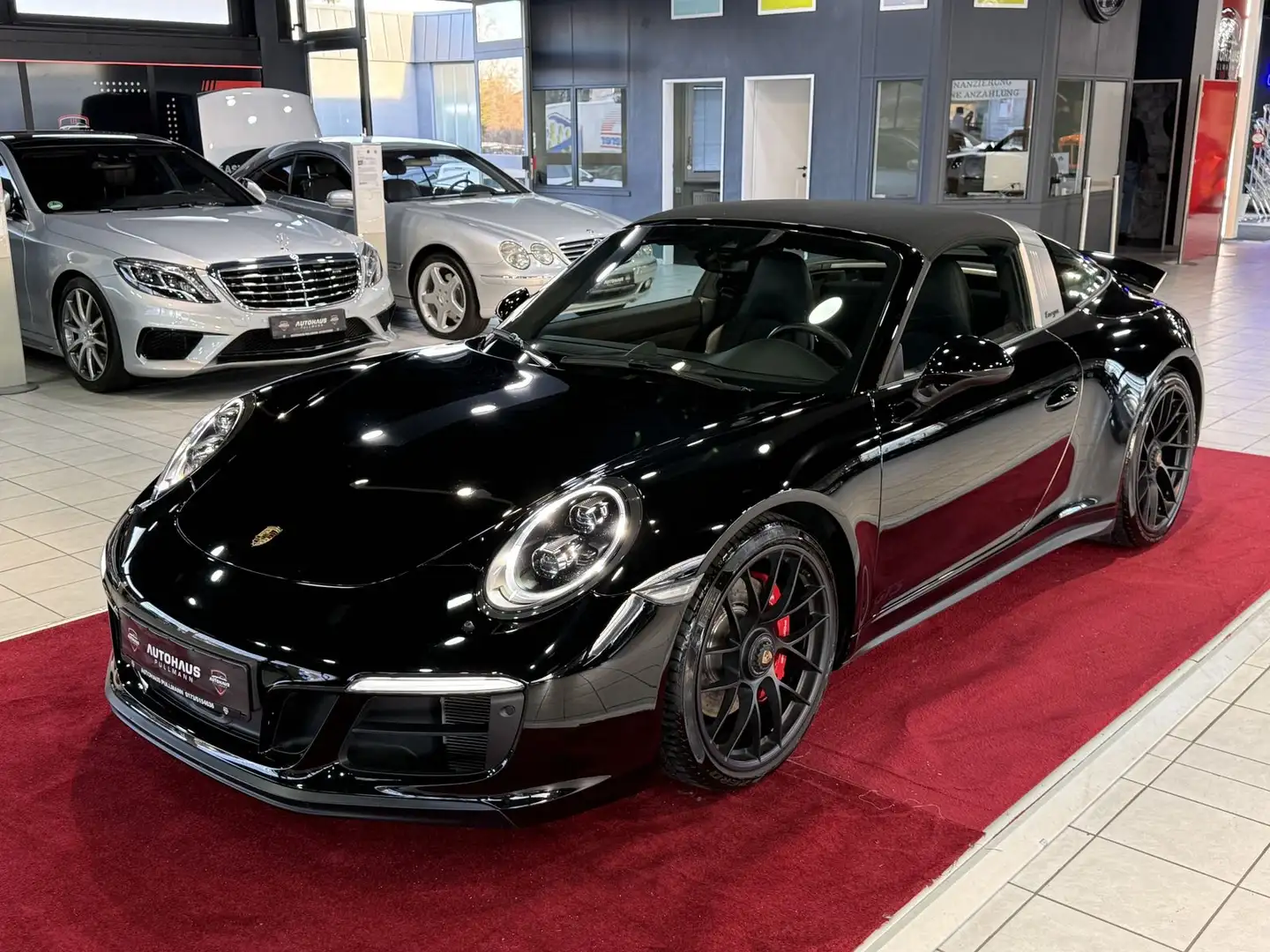 Porsche 911 Targa 4 GTS*PDLS+*Chrono*Bose Schwarz - 1