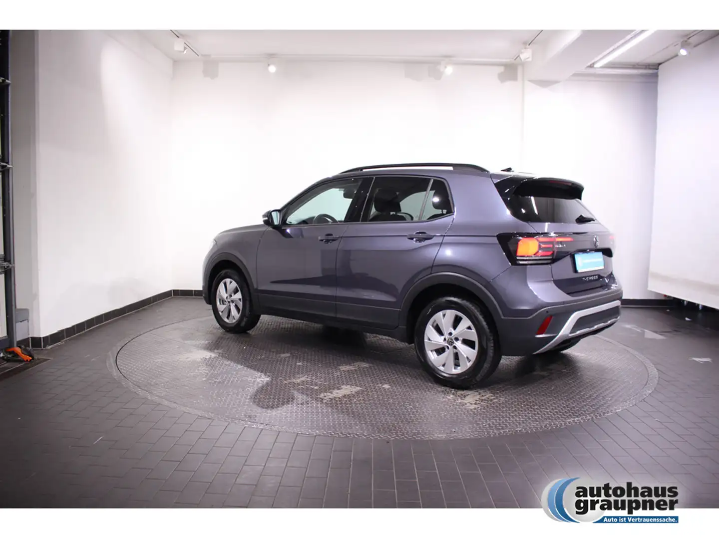 Volkswagen T-Cross 1.0 TSI Life PDC SHZ NAVI ACC LED Grau - 2