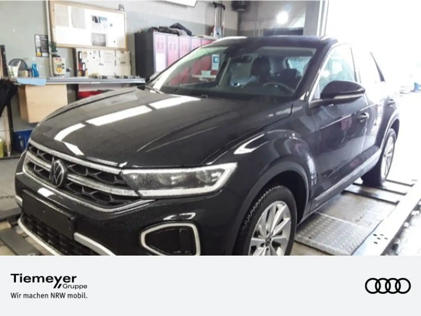 Volkswagen T-Roc 1.5 TSI STYLE ST.HEIZ AHK KEYLESS NAVI Noir - 1