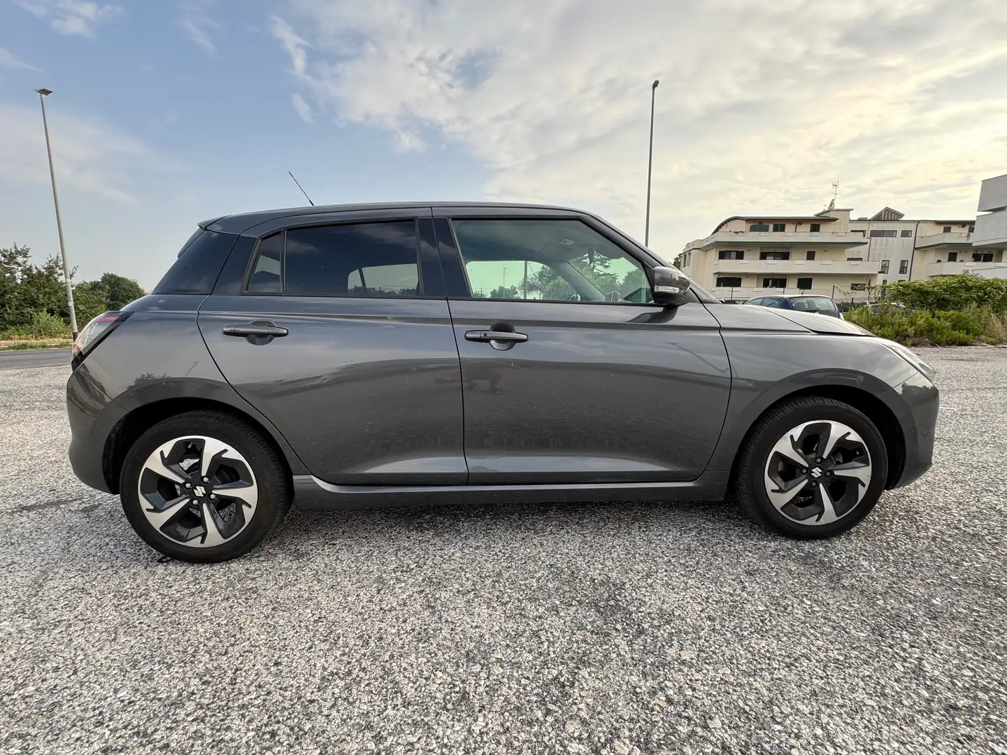 Suzuki Swift Swift VII 2024 1.2h Top 2wd Grigio - 1