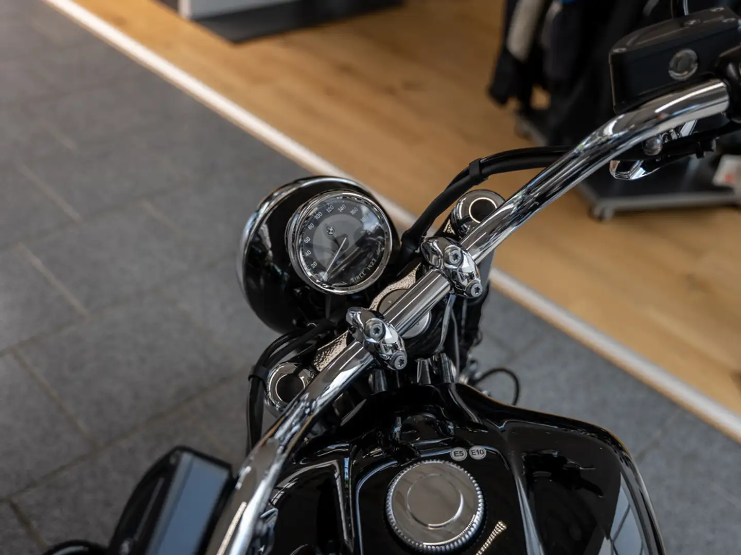 BMW R 18 KOMFORT-P. GRIFFHEIZUNG KURVENLICHT Zwart - 2