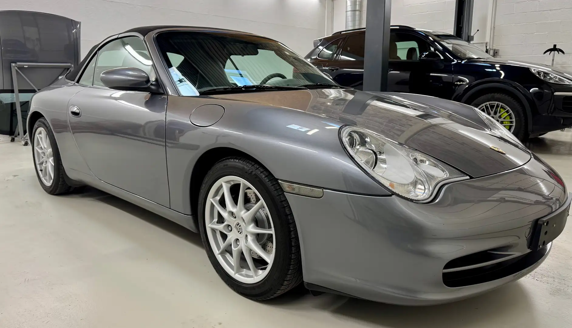 Porsche 911 Carrera 2 3.6i Gris - 1