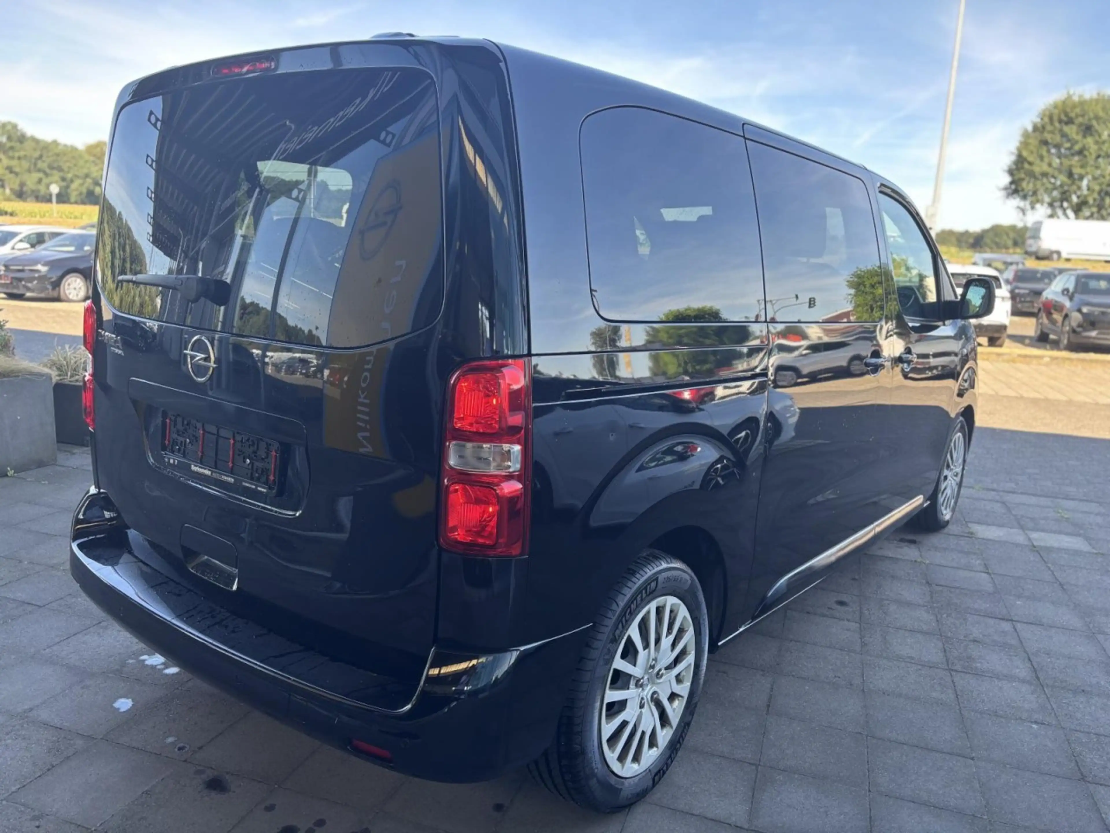 Opel Zafira Life Selection M 1.5 ** 9-Sitzer/PDC ** — photo 3