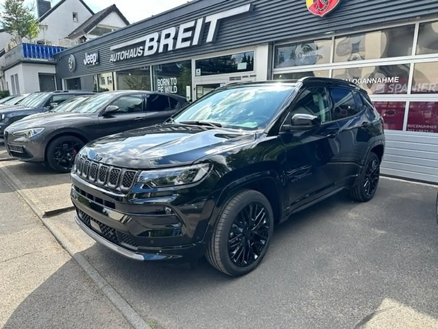 Jeep Compass S Plug-In Hybrid 4WD Schwarz - 1