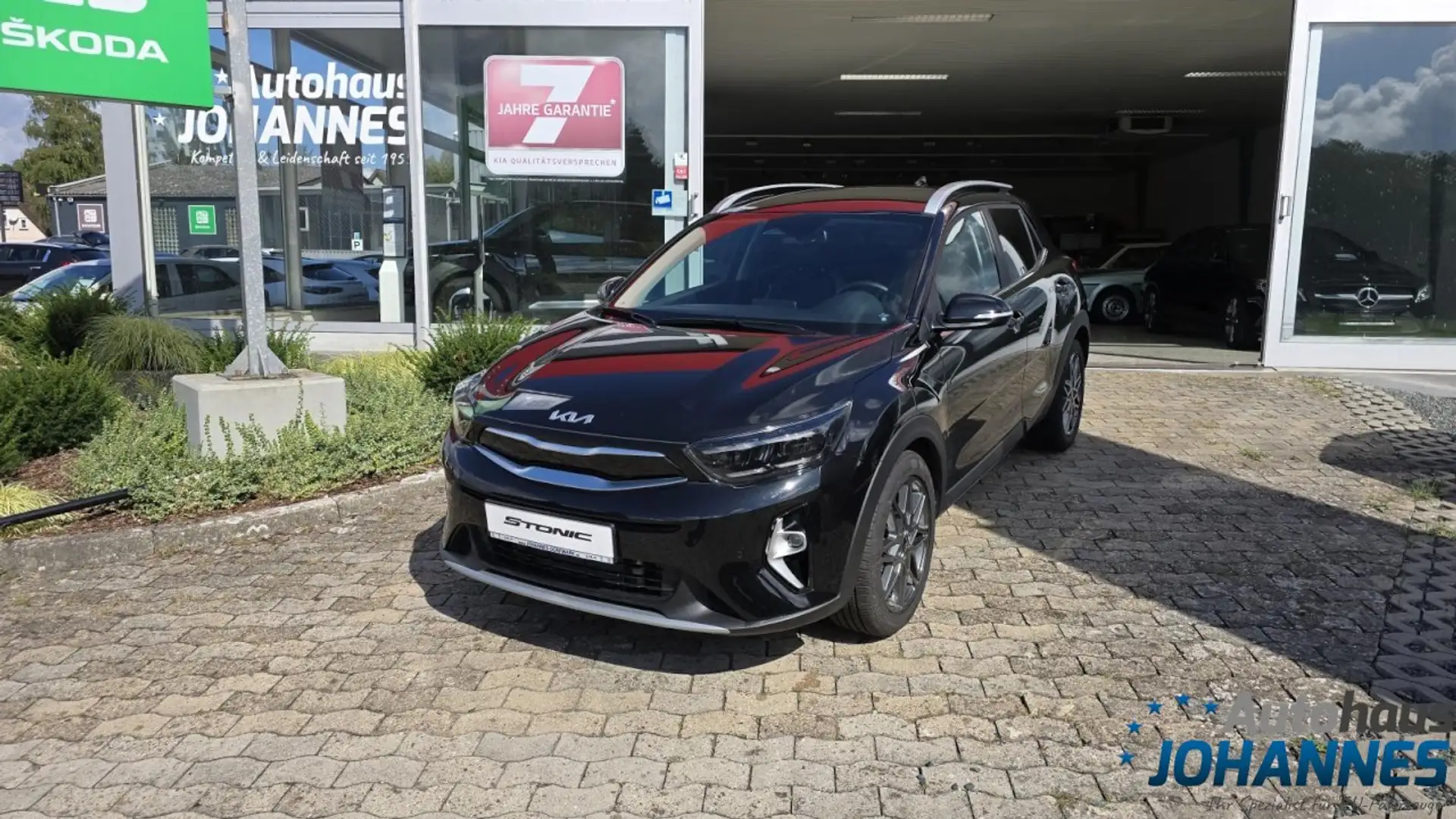 Kia Stonic 1.0 T-GDI 48V Nightline Edition Klima Navi Schwarz - 1