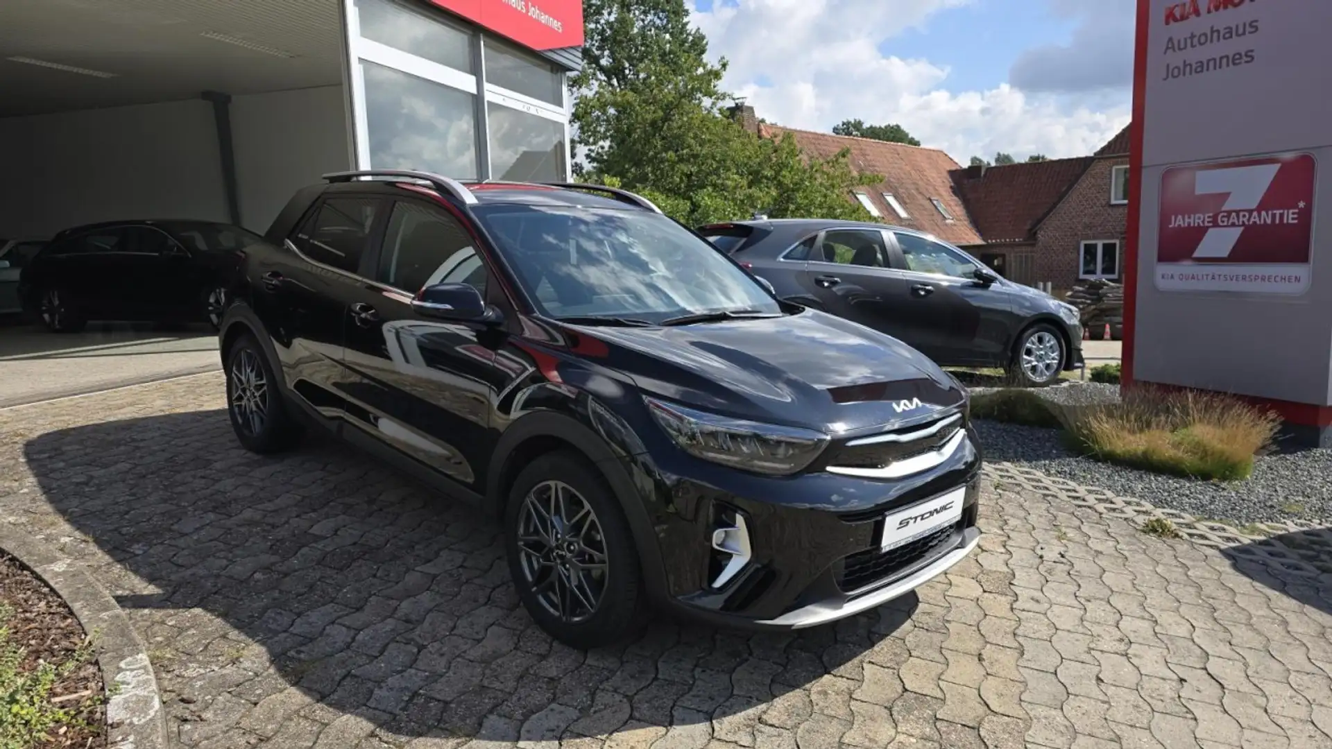 Kia Stonic 1.0 T-GDI 48V Nightline Edition Klima Navi Schwarz - 2