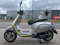 Vespa Elettrica 70 km/h 70**NEUZUSTAND MIT NUR 130 KM**WERKSGARANTIE** Šedá - thumbnail 5