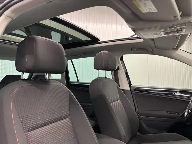 Volkswagen Tiguan view 12