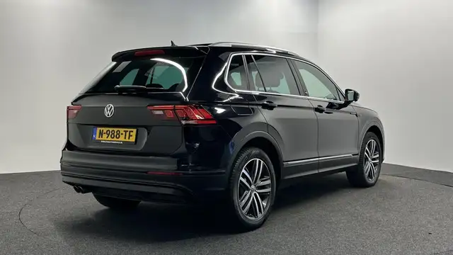 Volkswagen Tiguan view 5