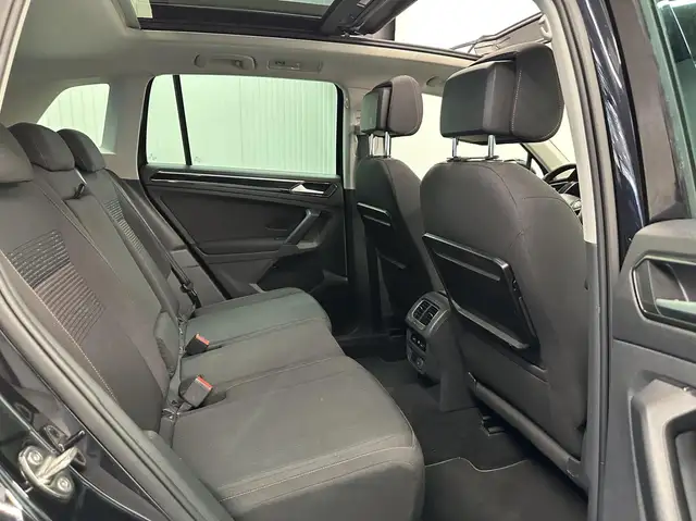 Volkswagen Tiguan view 13
