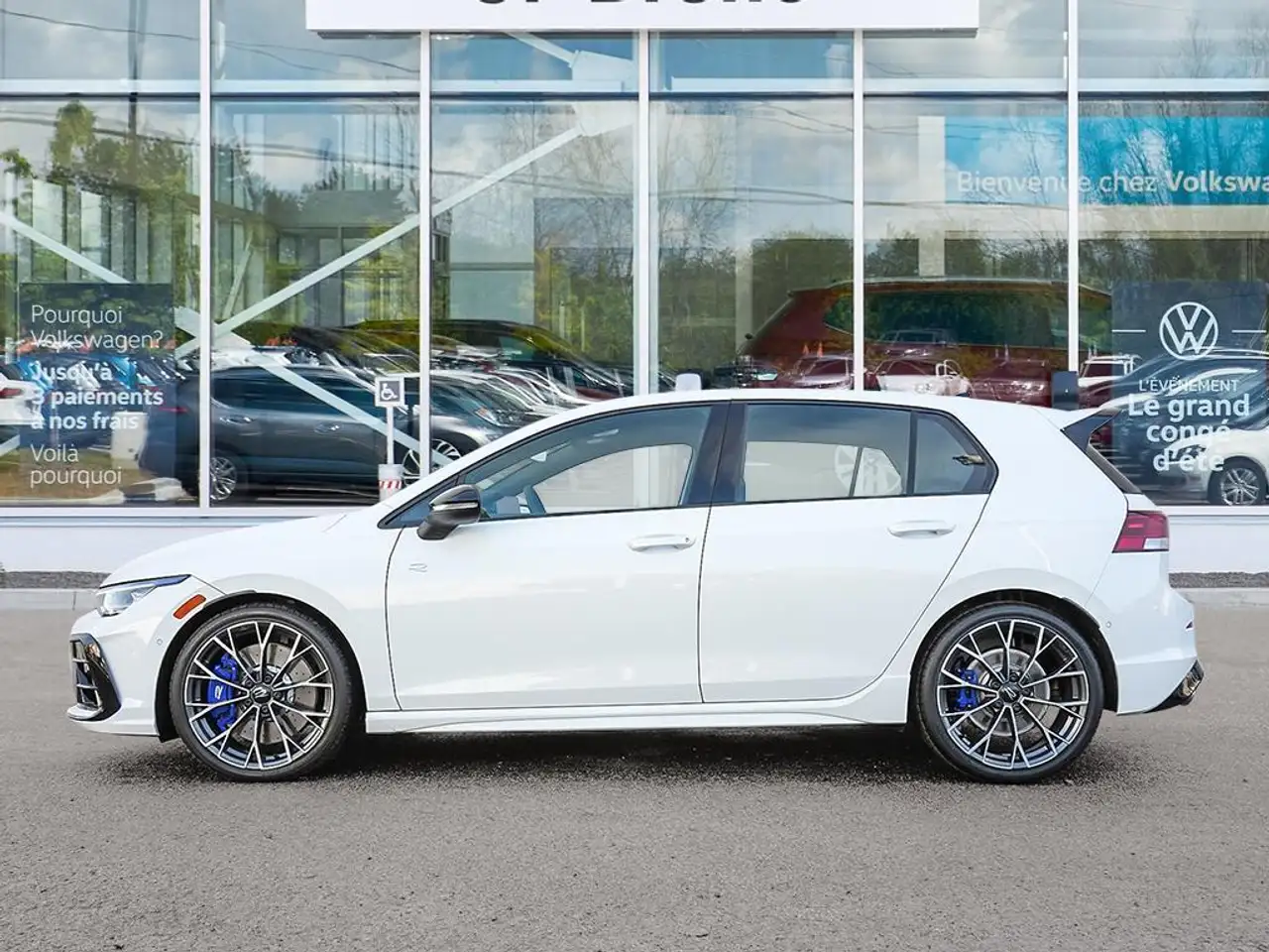 Volkswagen Golf R photo Volkswagen Golf R