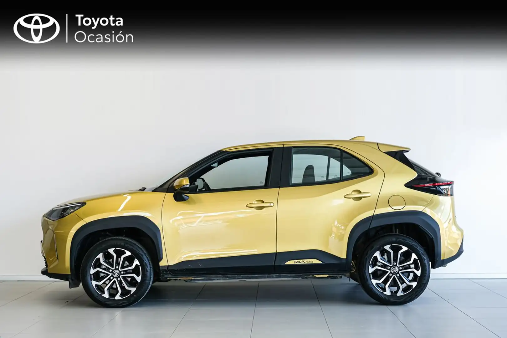 Toyota Yaris Cross Active Tech Amarillo - 2