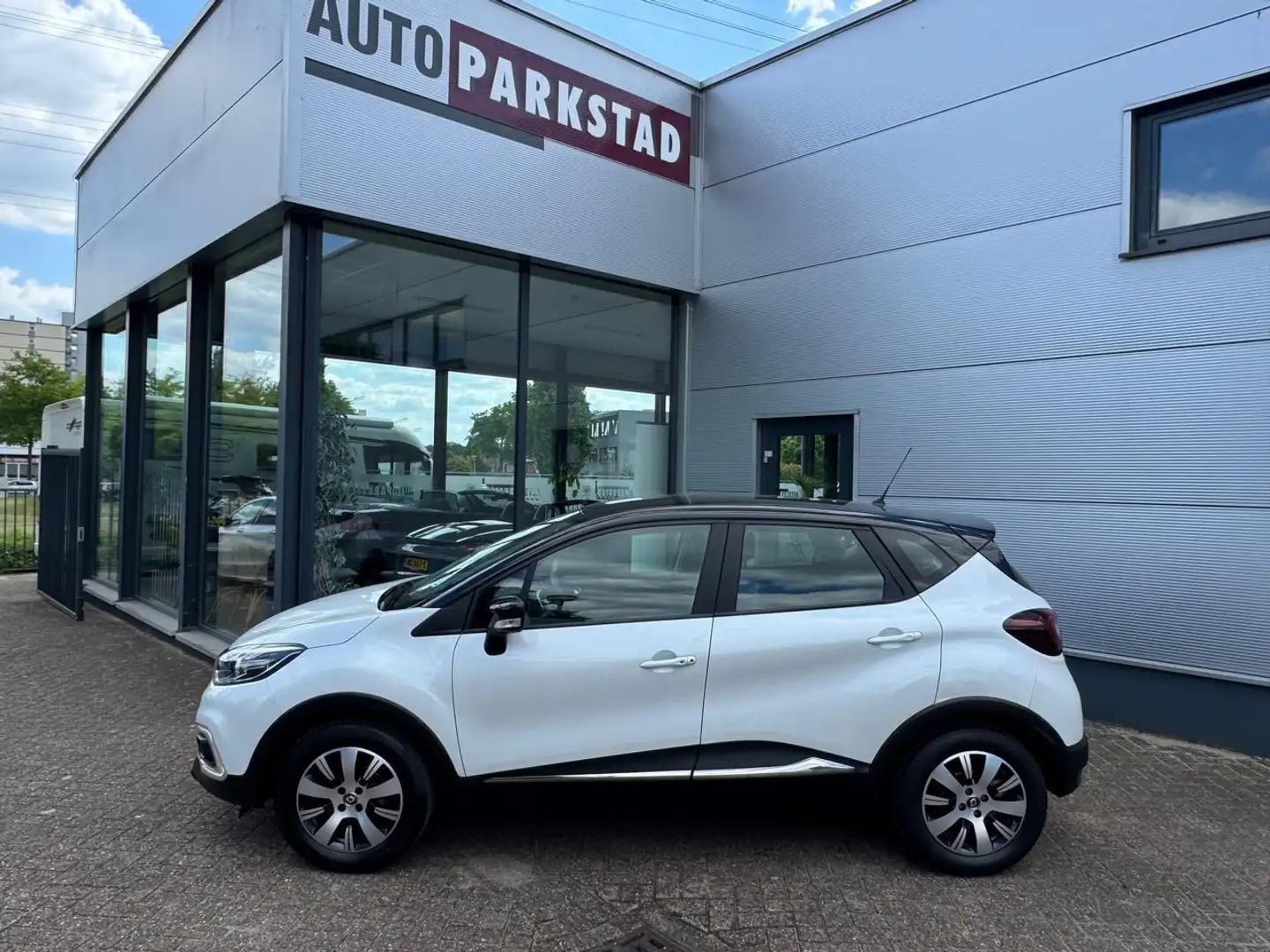 Renault Captur 0.9 TCE 90PK | VOLLEDIG ONDERHOUDEN | NAVI | Blanc - 2