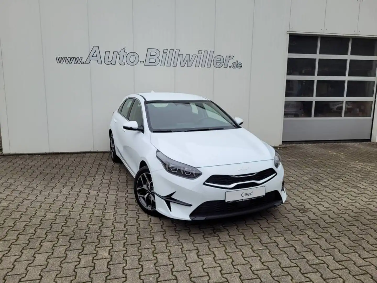 Kia Ceed / cee'd Ceed 5-Türer 1.5 T-GDI (140 PS) ISG DCT7 Spirit Blanc - 1