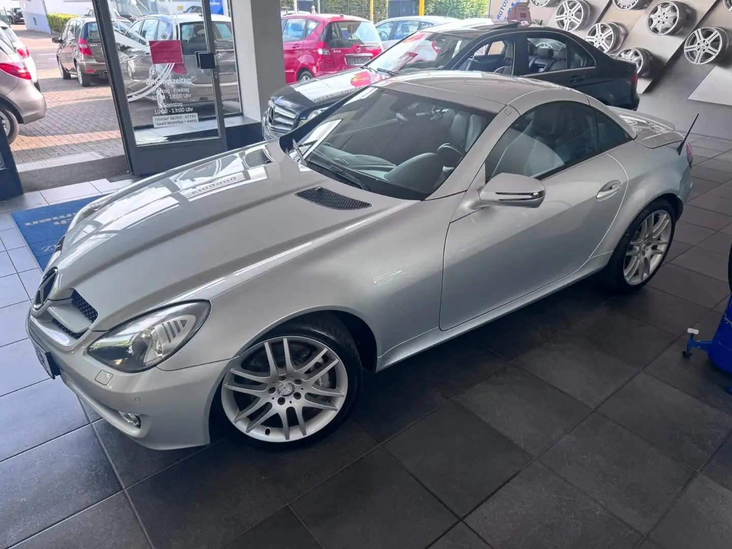 Mercedes-Benz SLK 200 KAutomatik*Bi-Xenon*Airscarf*Sport-Paket Argent - 1