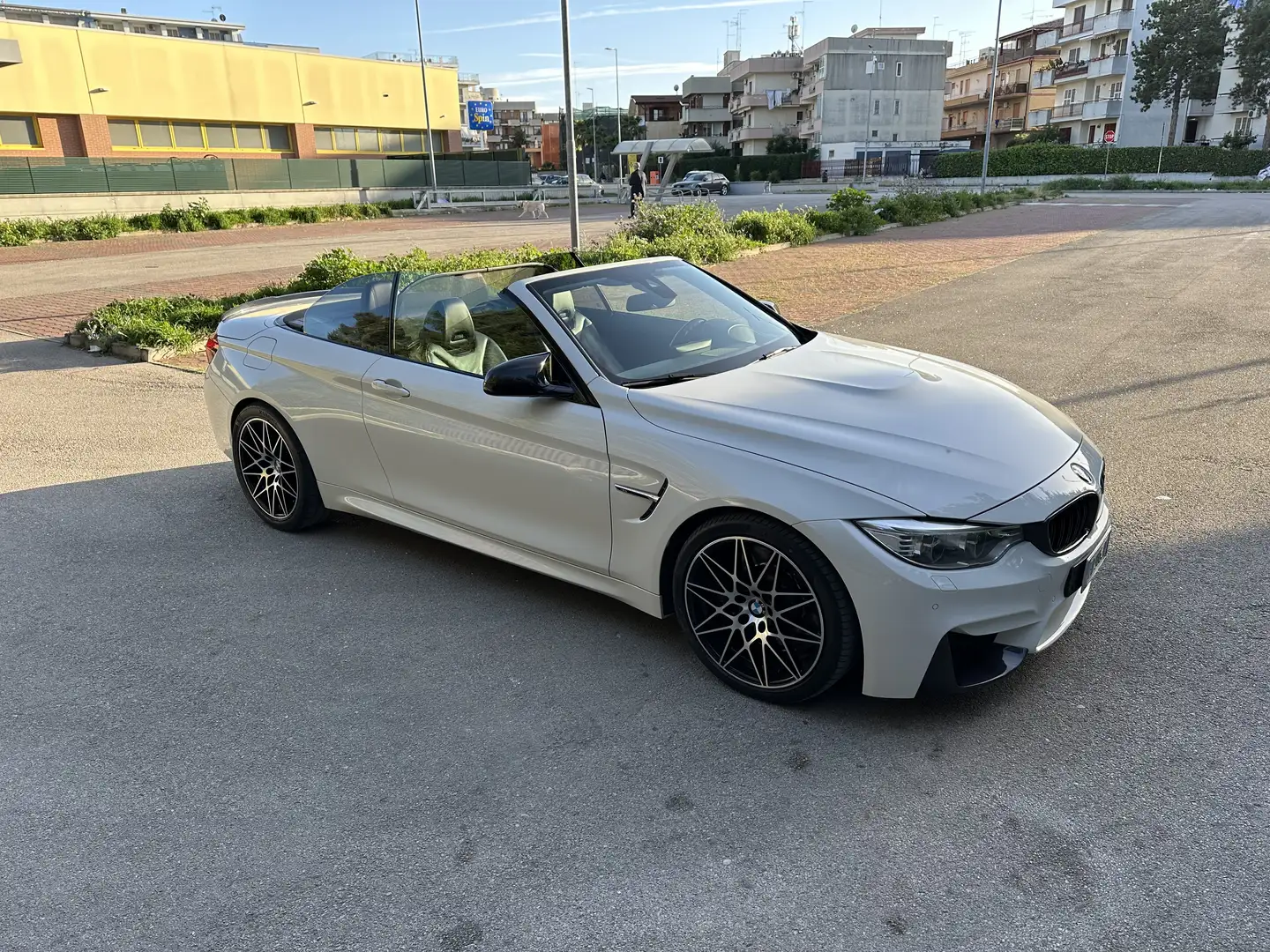 BMW M4 M4 Cabrio 3.0 dkg - 1