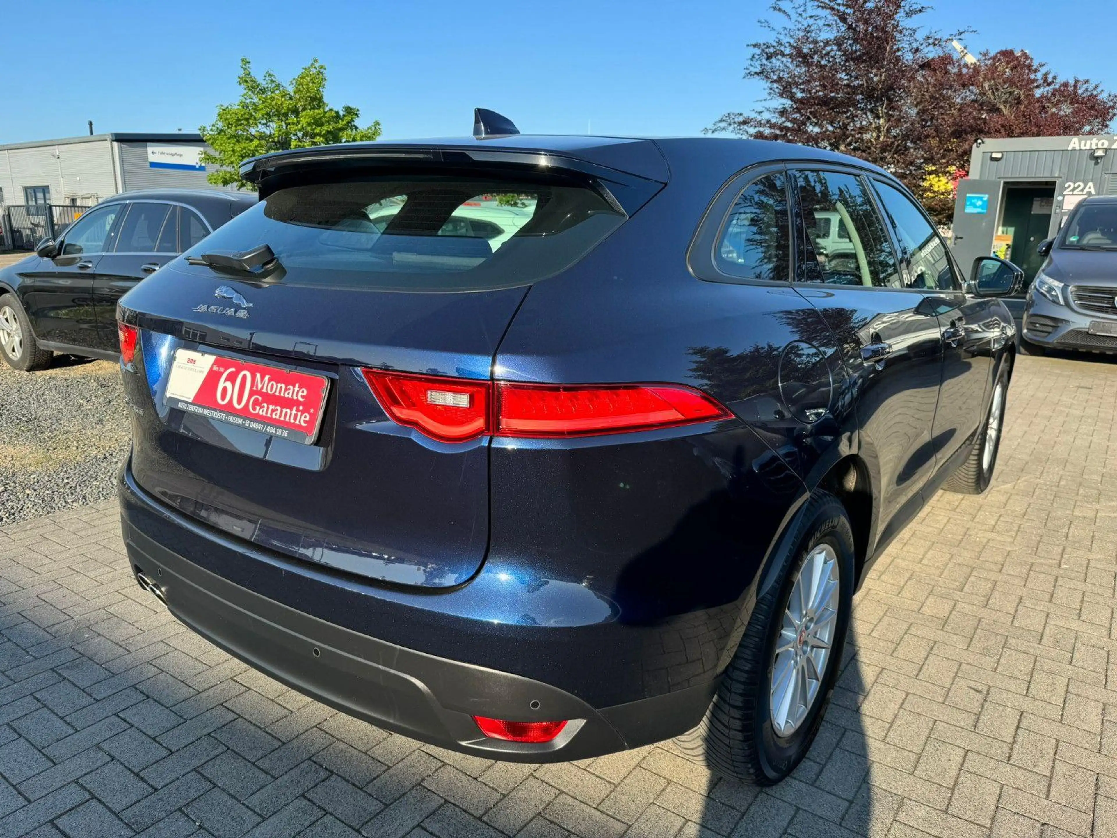 Jaguar F-Pace Pure AWD SHZ TEMPOMAT 1. Hand Scheckheft — photo 8