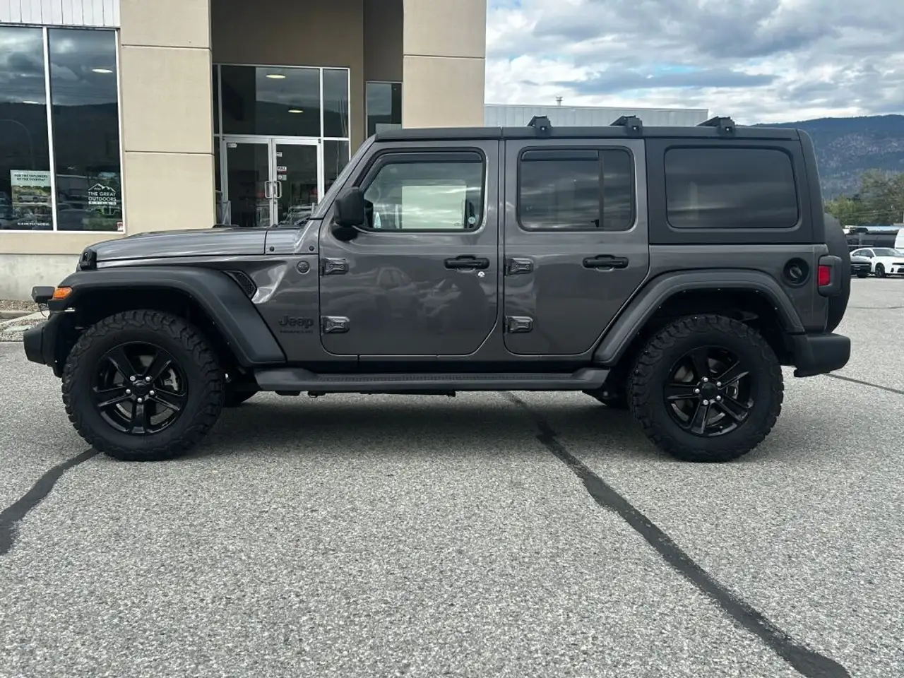 Jeep Wrangler photo Jeep Wrangler