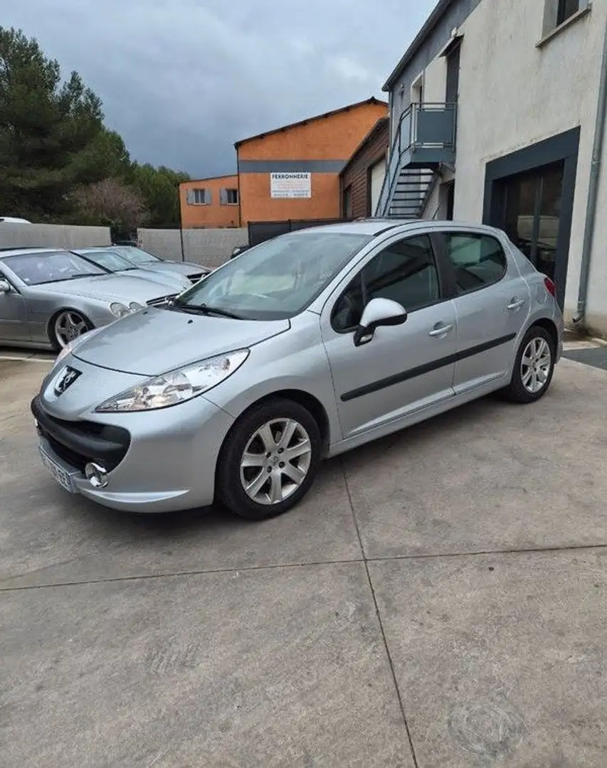 Peugeot 207 1.6i 16V Garantie 12 mois Gris - 1