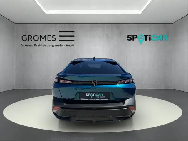 Peugeot 408 view 4