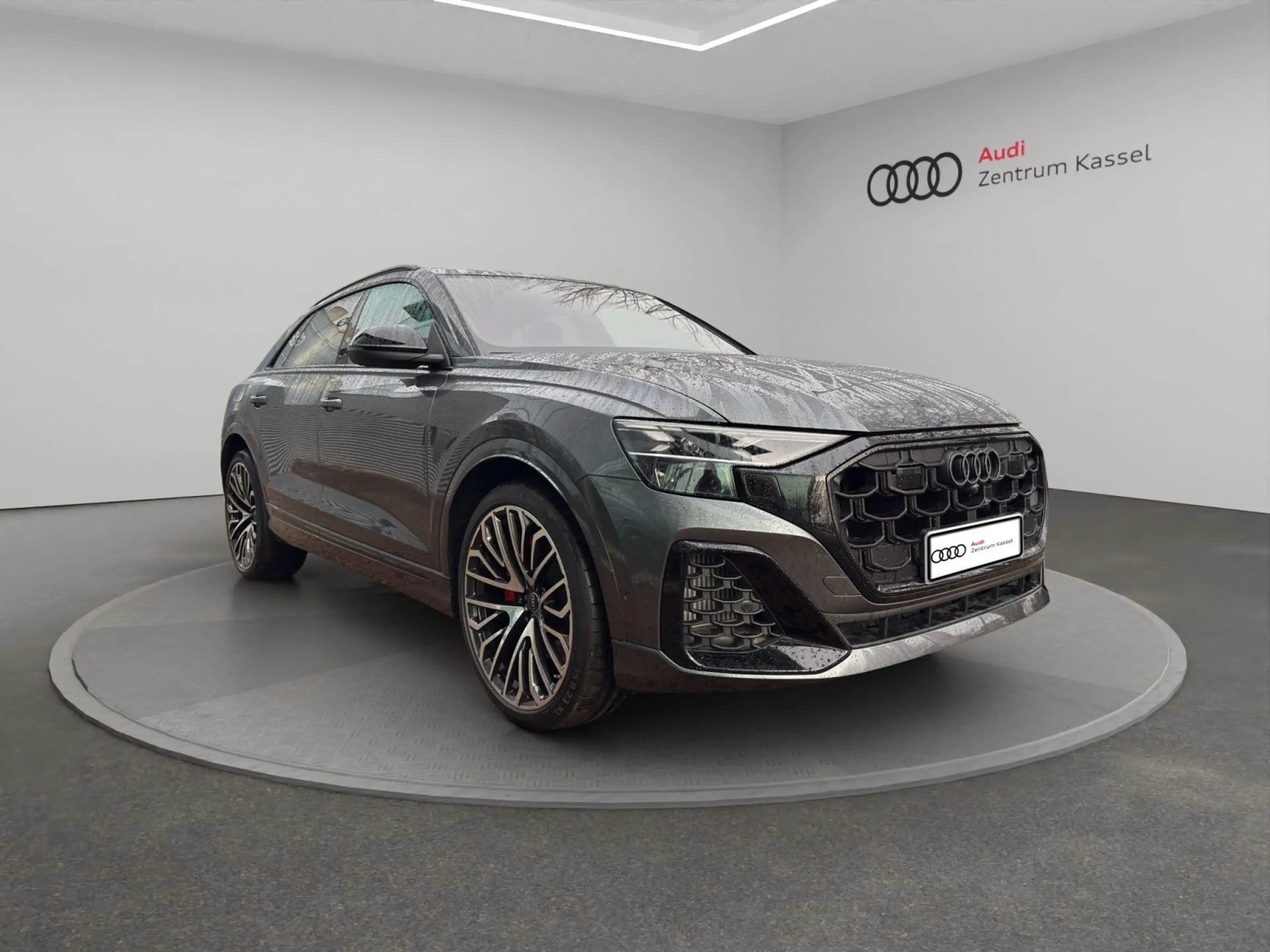 Audi SQ8 SUV TFSI HD Matrix Pano B&O HuD StandHzg. — photo 8