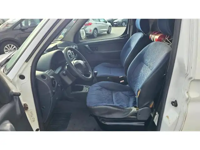 Peugeot Partner view 11