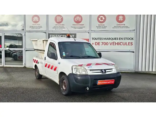 2007 Peugeot Partner in White for sale