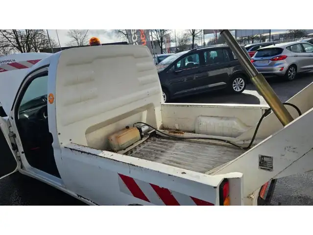 Peugeot Partner view 9