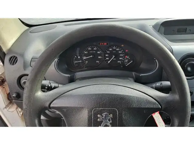 Peugeot Partner view 13