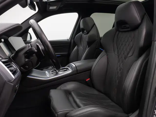 BMW X5 view 20