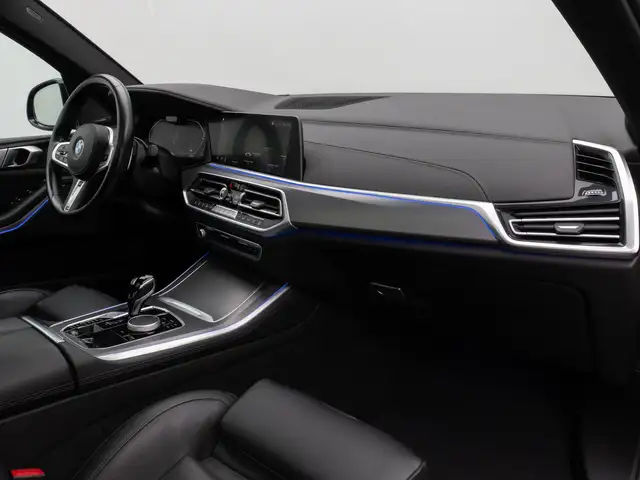 BMW X5 view 24