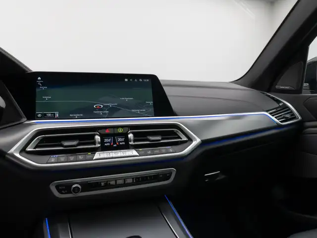 BMW X5 view 22