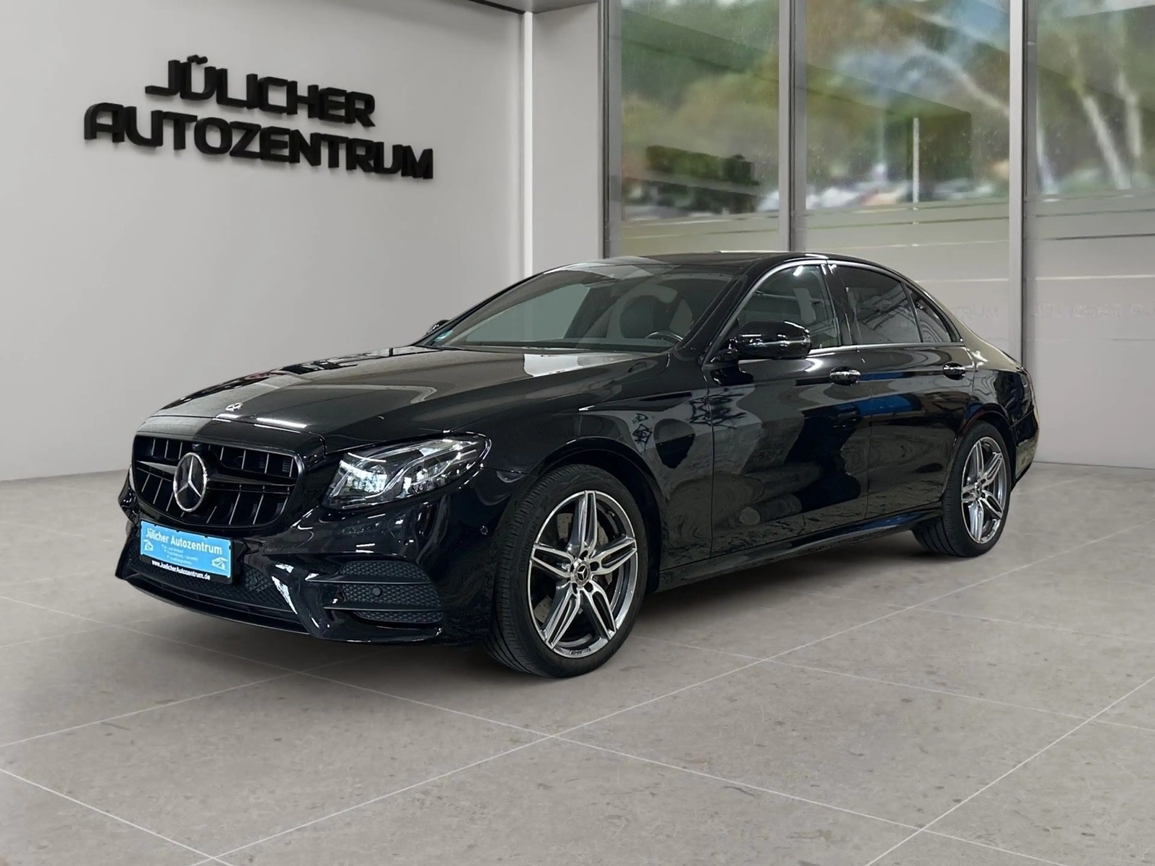 Mercedes-Benz E 450 4Matic Limo Amg, Garantie bei MB — photo 4
