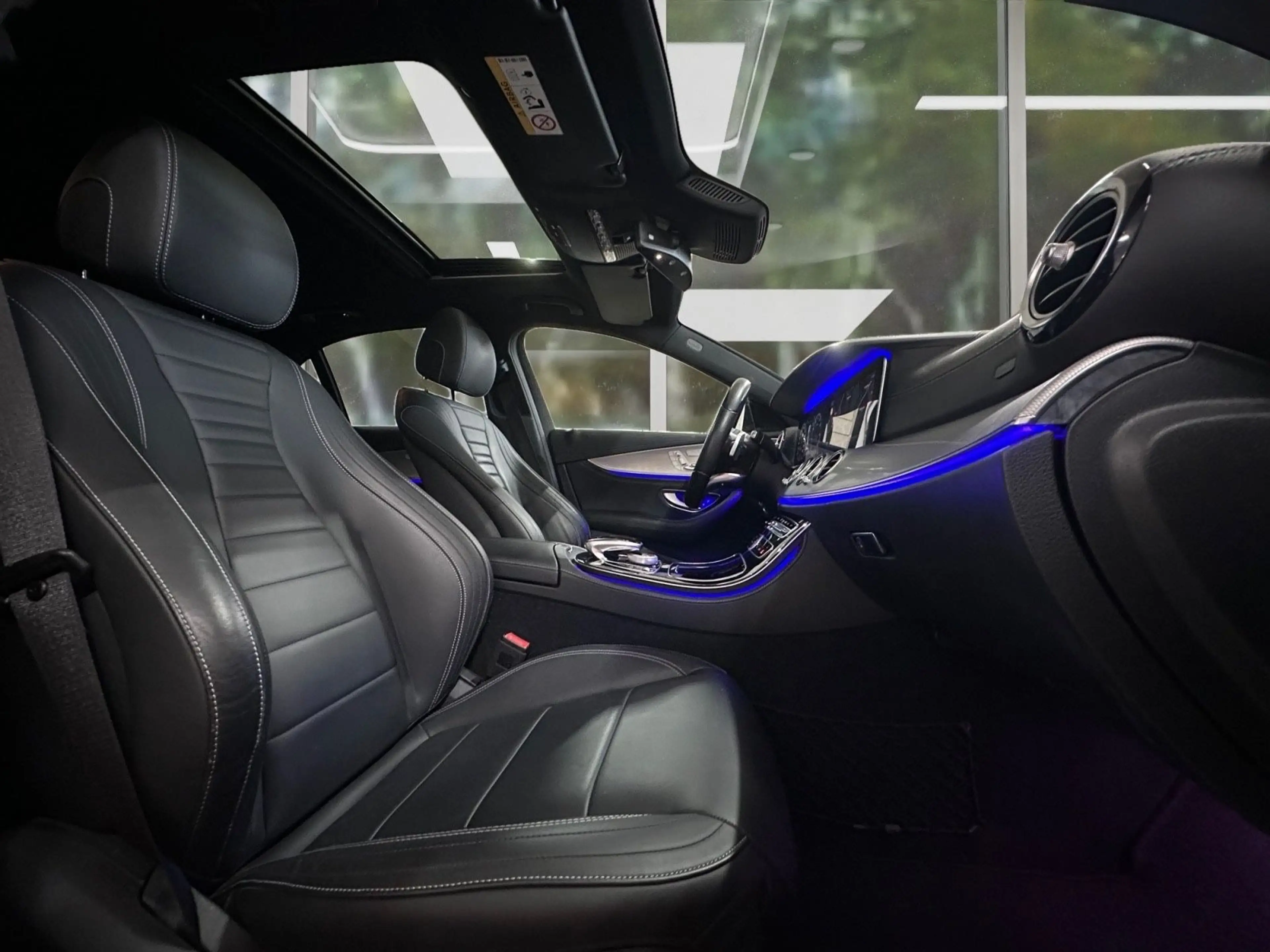 Mercedes-Benz E 450 4Matic Limo Amg, Garantie bei MB — photo 10