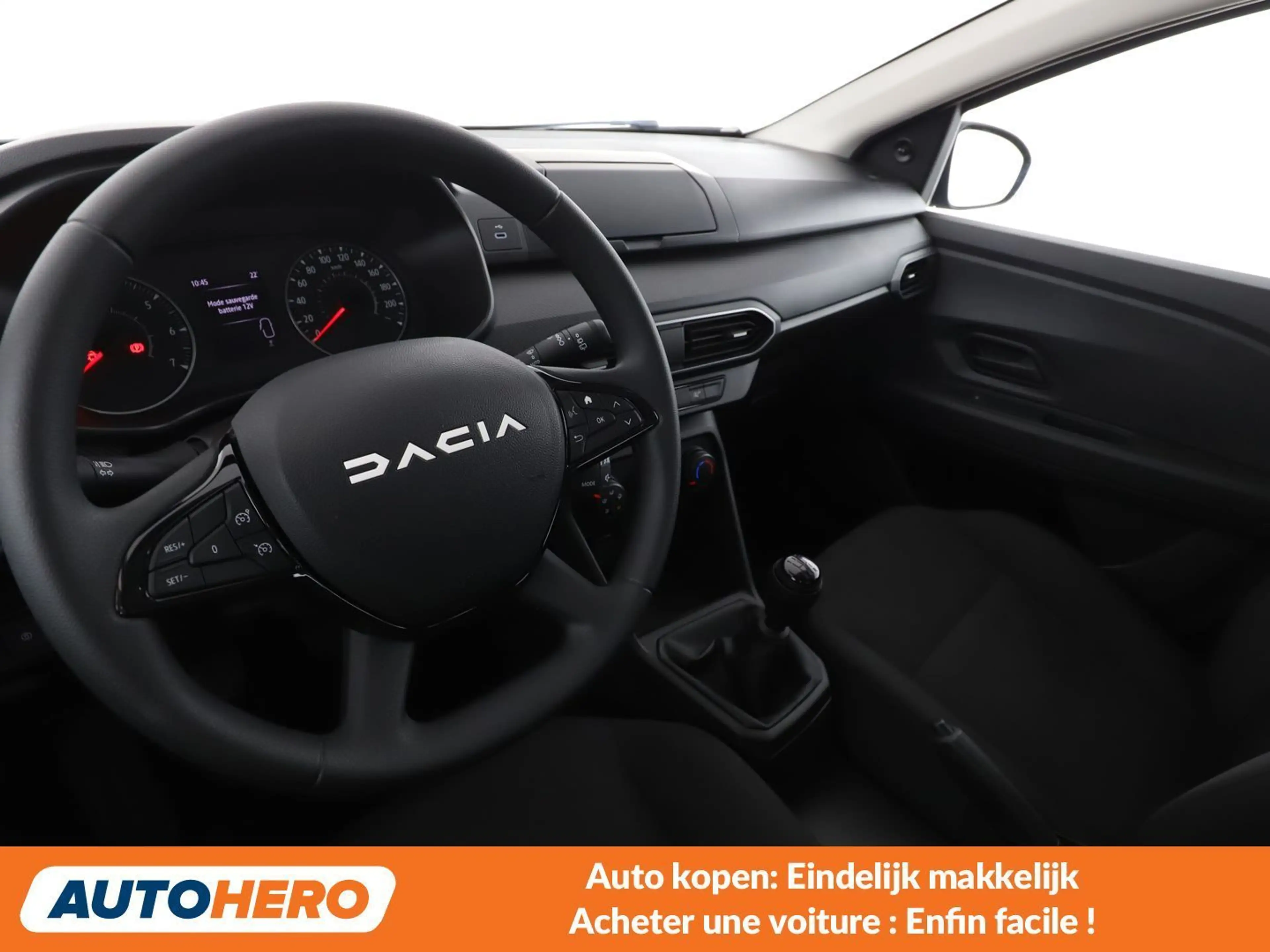 Dacia Sandero 1.0 SCe Essential — photo 12